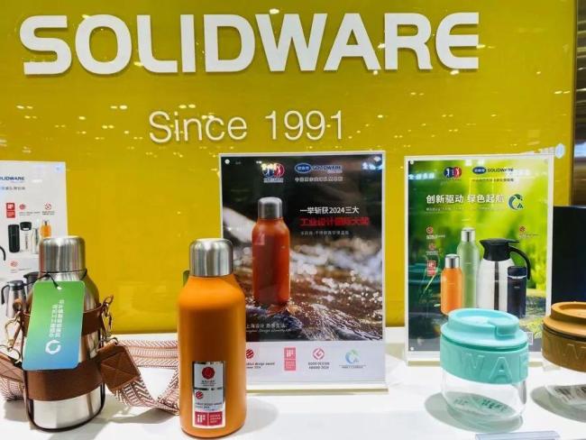 不出口美国了 上海市民疯狂“捡漏” 外贸优品热销