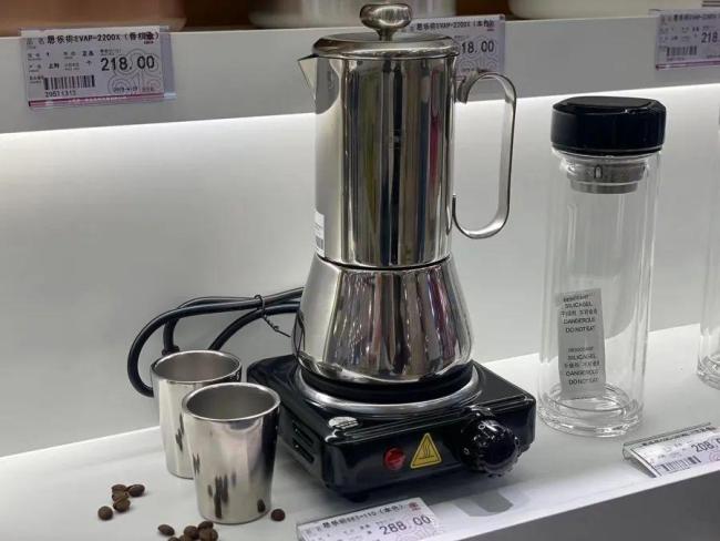 不出口美国了 上海市民疯狂“捡漏” 外贸优品热销