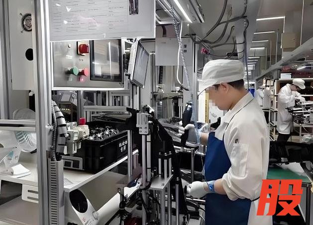 批量劝退应届生背后的三重追问 企业用工责任何在？